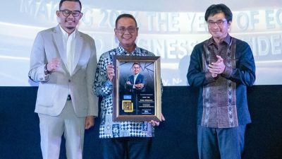 Prestasi! Direktur Keuangan & Strategi Bank DKI Romy Wijayanto Raih Penghargaan Sebagai 10 Most Popular CFO Tahun 2023