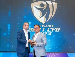 Direktur Keuangan & Strategi Bank DKI Romy Wijayanto Kembali Raih Penghargaan sebagai The Best CFO