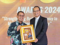 Prestasi! Direktur Keuangan dan Strategi Bank DKI Raih Indonesia Best CFO Award 2024