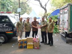 Perumda Pasar Jaya Salurkan Bantuan Sembako untuk Korban Kebakaran di Manggarai