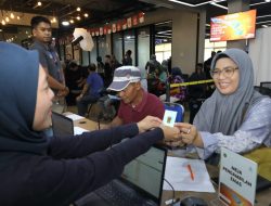 PAM JAYA Bagikan 500 Keping Emas bagi Pelanggan Sambungan Baru